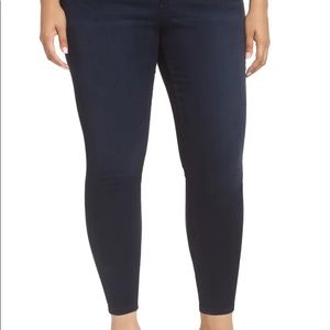 NYDJ Ami Skinny Ankle in Sinclair wash